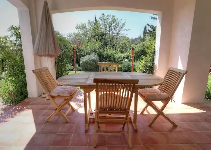 Cote Mer, Provence Style, Near St Tropez * La Croix-Valmer