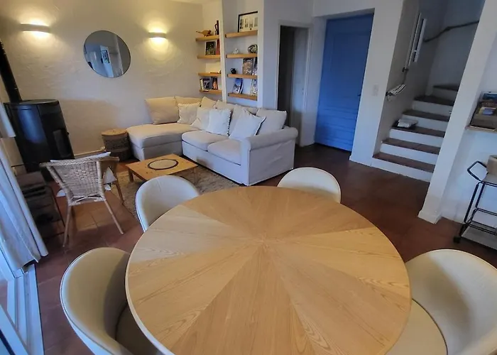 Cote Mer, Provence Style, Near St Tropez *